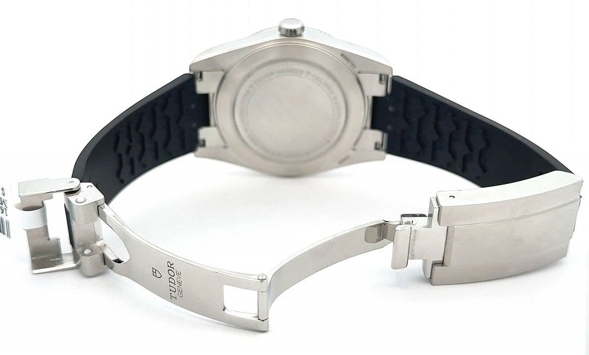 TUDOR GENEVE Black Bay 54 37 mm Steel Case Rubber Strap M79000N-0002 (PRE-OWNED) 2025, S16752