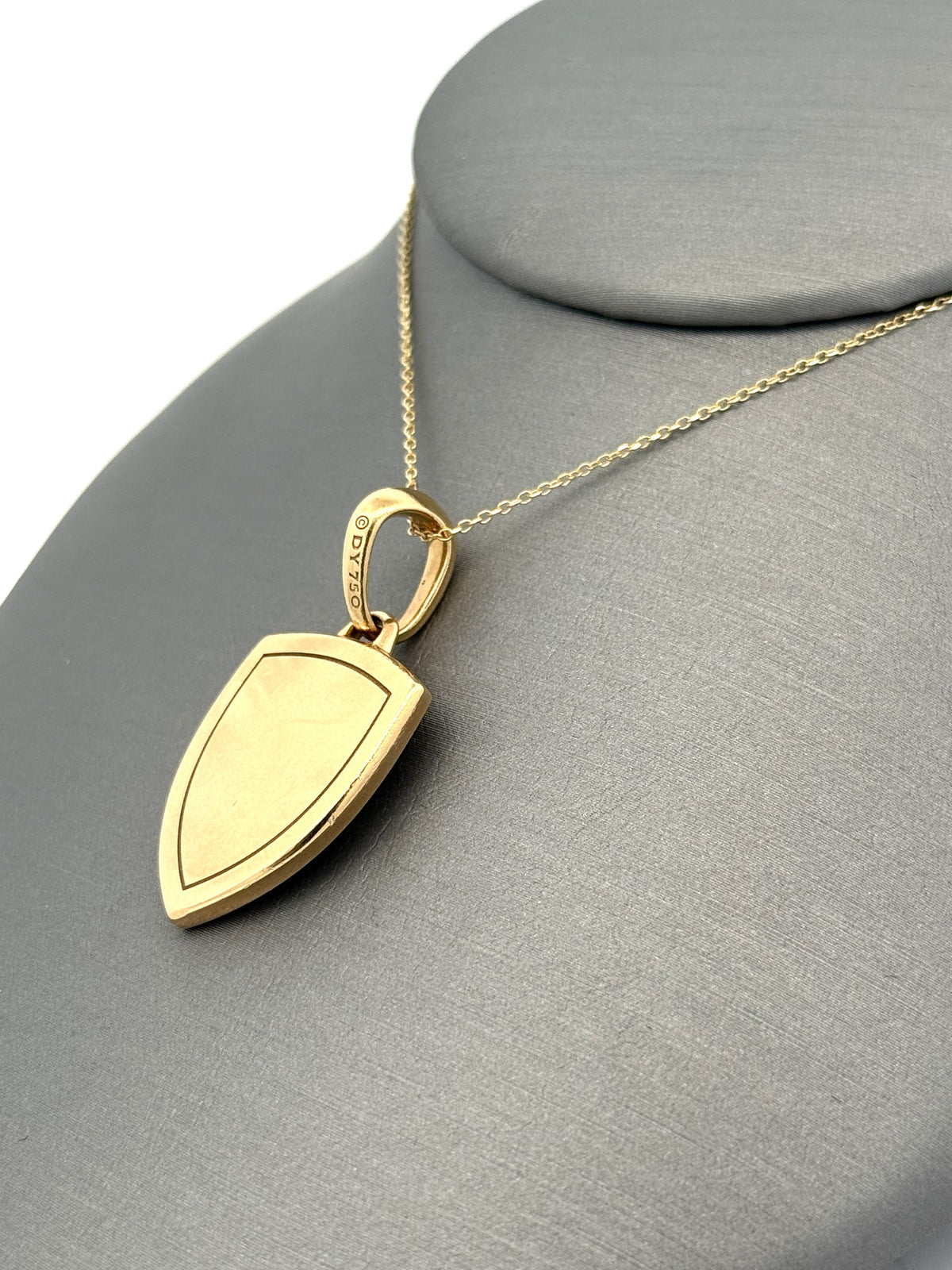 David Yurman Men's St. Michael Pendant 18K Yellow Gold, 26mm (Pre-owned)
