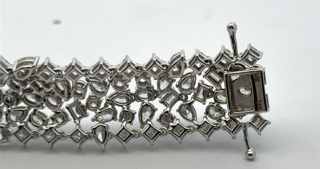 14k White Gold 21.5CT Diamond Bangle Bracelet, 35.7g, 8'',S108264