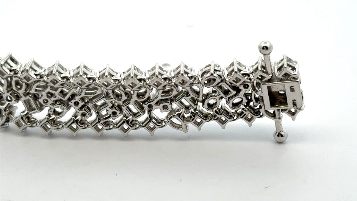 14k White Gold 17.0CT Diamond Bangle Bracelet, 26.6g, 7.5'', S108304