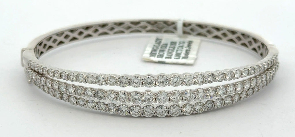 18k White Gold 6.00 CT Diamond Bangle Bracelet, 24.7g, S16559