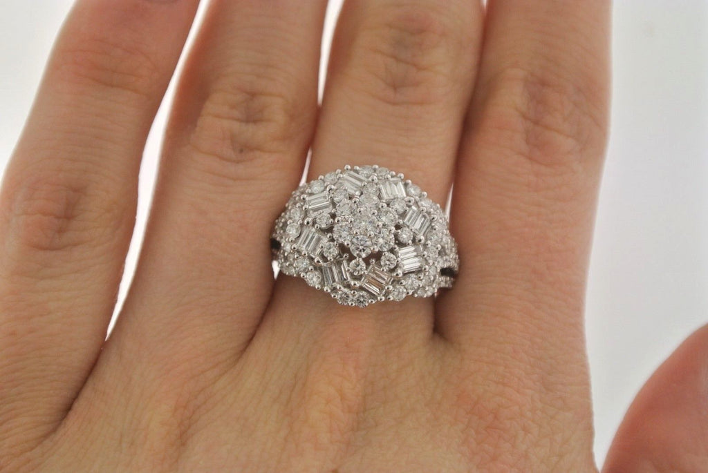 Fancy 18K White Gold 2.00 CT Baguette & Round Cut Diamond Ring, 7.1gm